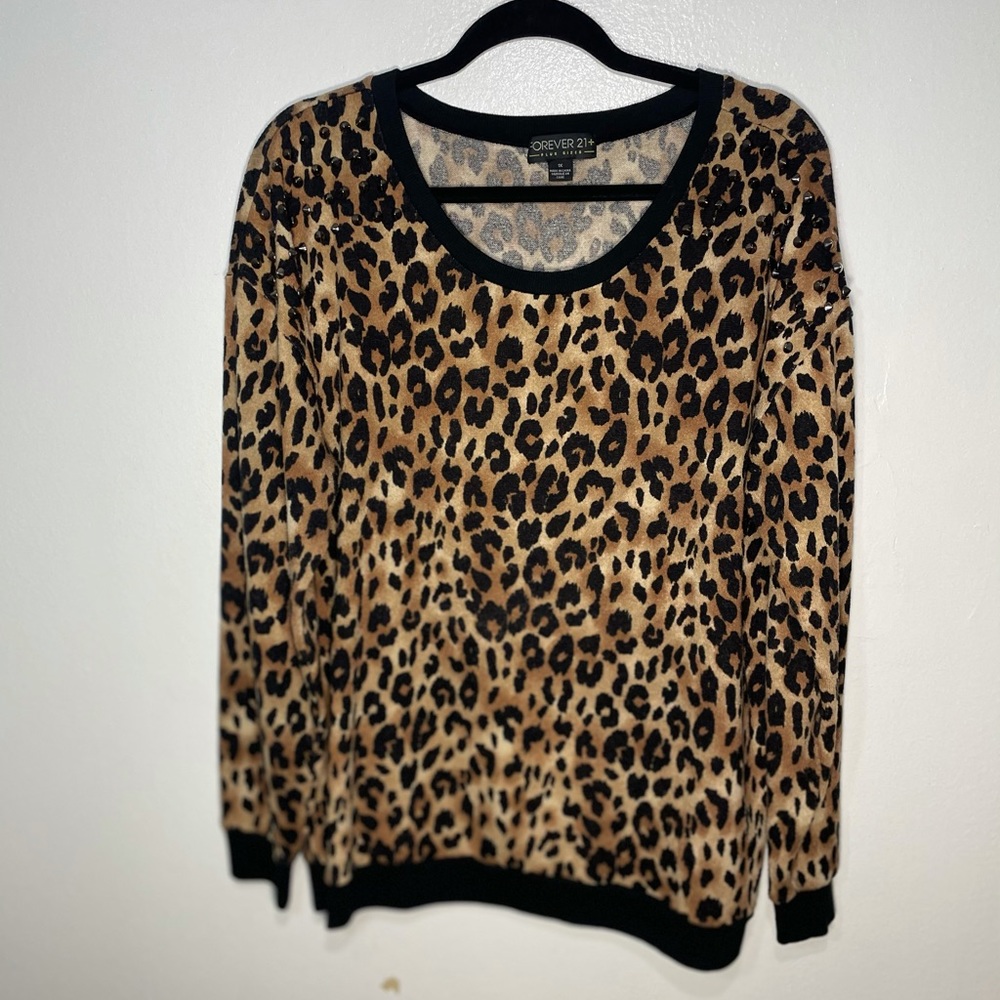 Forever 21 leopard print studded sweater size 1X - Picture 2 of 6